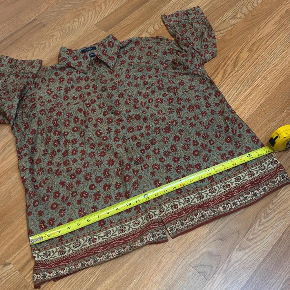 Chaps red orange and olive green floral long sleeve collared blouse. Size 2X. - Picture 11 of 17